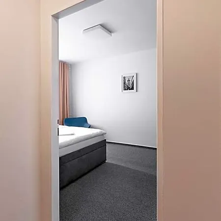 Hotel Trim